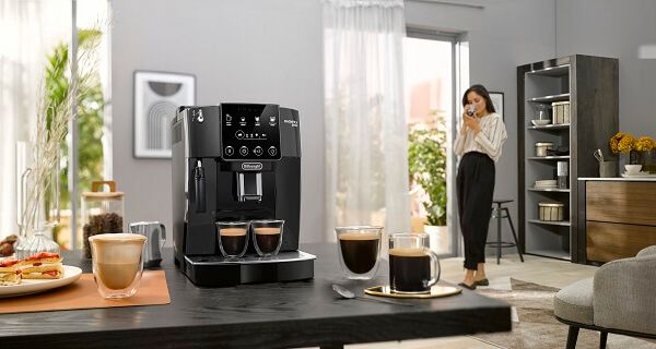 DeLonghi MAGNIFICA Start ECAW22020 美品 Magnifica Start Espresso Machine with Automatic Milk Frother