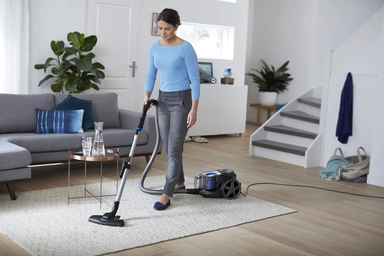 Philips PowerPro Compact Bagless vacuum cleaner, 1800 Watts, 1.5 L., FC9350/61