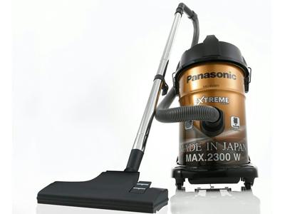 Panasonic vacuum cleaner 2300 watts MC-YL989T747