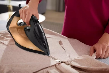 كاوية فيليبس بخار 2800 واط اسود*ذهبي DST7040/86