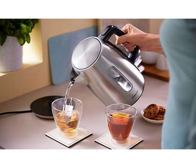 غلاية فيليبس 2200 واط معدني HD9357/12