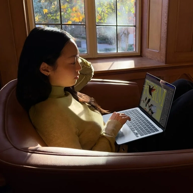 لاب توب ابل ماك بوك اير، معالج M5، عشر النواة CPU/عشرالنواة GPU، جيجابايت 512 SSD، رام 16 جيجابايت، شاشة 15.3 بوصة، ماك او اس، ميدنايت - MDVH4AB/A