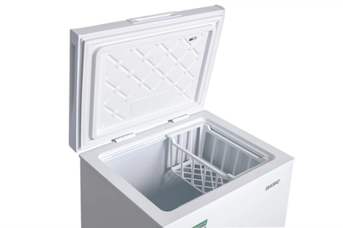 Basic 5-foot horizontal freezer, white, BCF-M150V