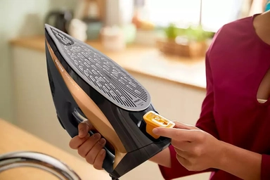 كاوية فيليبس بخار 2800 واط اسود*ذهبي DST7040/86