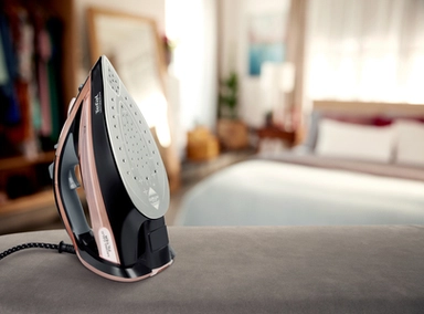 Tefal Steam Iron 3100 Watt 350 ml Copper * Black, FV9845M0