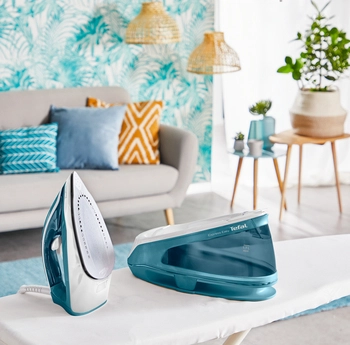Tefal Express Easy SV6131 Steam Generator Iron / White & Blue, SV6131G0