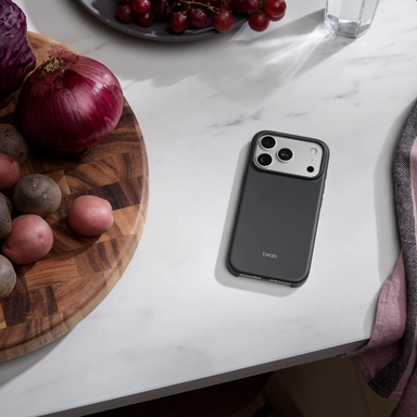 Beats iPhone 17 Pro MagSafe Case Granite Gray
