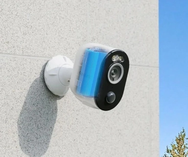 ريولينك مراقبة Argus 3 Pro 5MP لاسلكية داخلية وخارجية كاميرا ببطارية وطاقة شمسية مع كشاف، ابيض - BWC2K02